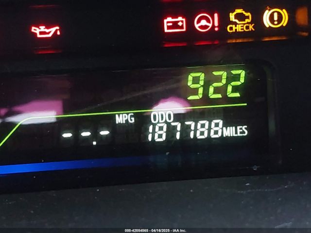 JTDZN3EUXEJ003236 Toyota Prius V Three