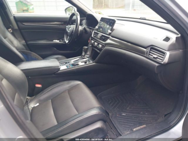 1HGCV1F3XJA028424 Honda Accord Sport