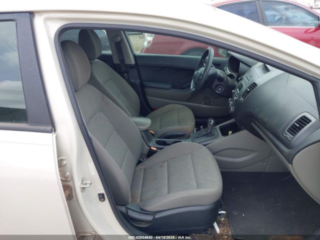 KNAFK4A66F5314811 KIA FORTE LX