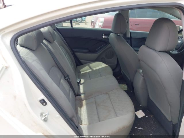 KNAFK4A66F5314811 KIA FORTE LX