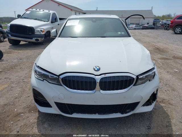 3MW5R7J05N8C40268 BMW 330i Xdrive