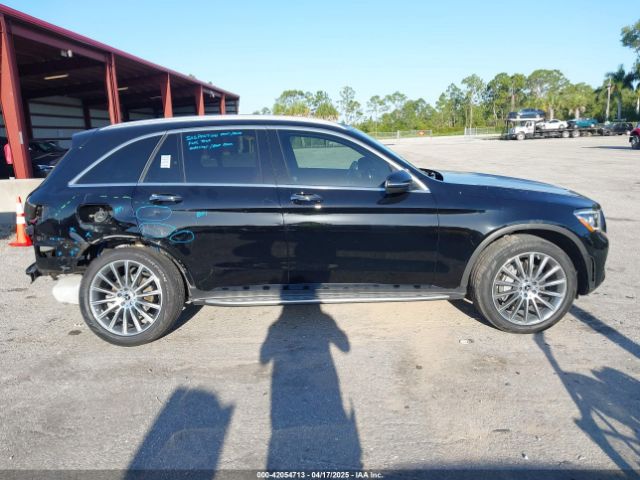 W1N0G8DB4NV325114 Mercedes-Benz Glc 300 Suv