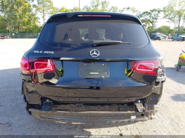 W1N0G8DB4NV325114 Mercedes-Benz Glc 300 Suv