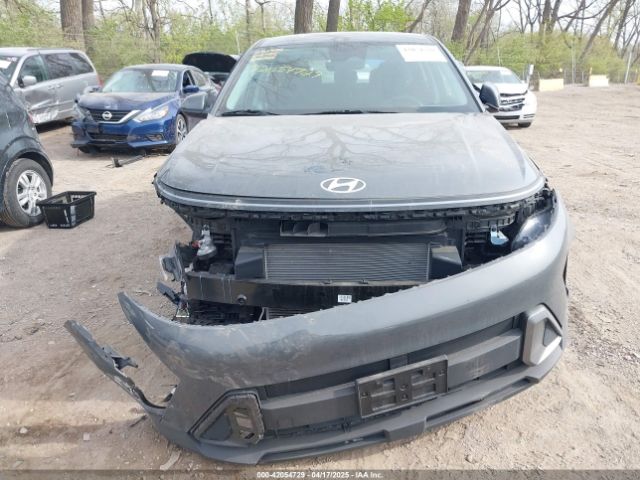 KM8HACAB8SU215831 Hyundai Kona Se