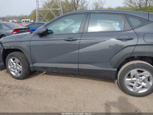 KM8HACAB8SU215831 Hyundai Kona Se