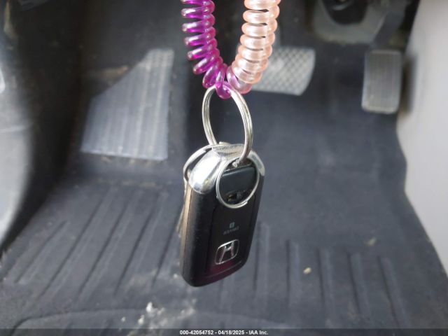 5FNRL6H90KB019835 Honda Odyssey Elite