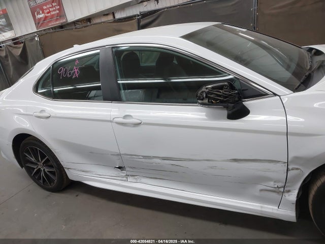 4T1G11AK8NU706498 Toyota CAMRY SE