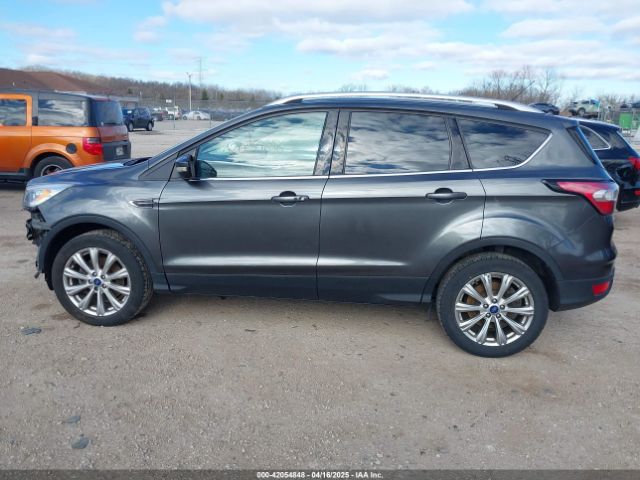 1FMCU9J90HUE88353 Ford Escape Titanium