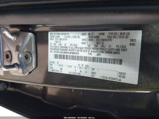 1FMCU9J90HUE88353 Ford Escape Titanium