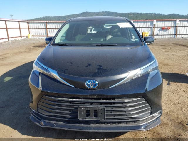 5TDYRKEC3SS242899 Toyota SIENNA XLE