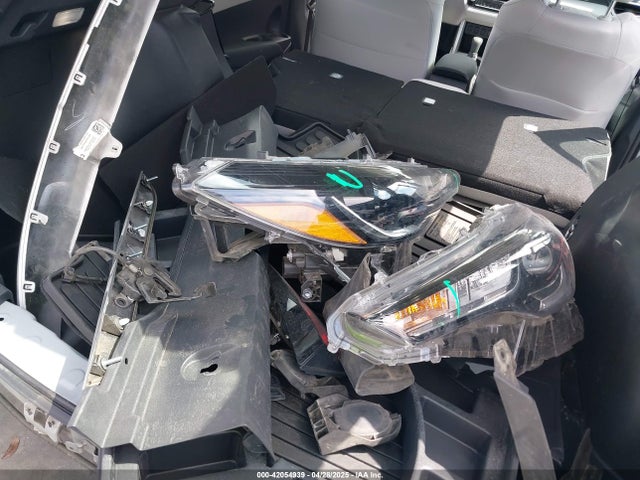 Toyota Corolla Cross L 2024 7MUAAAAG0RV097980 Image 17