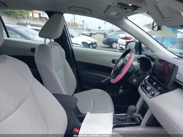 Toyota Corolla Cross L 2024 7MUAAAAG0RV097980 Image 5