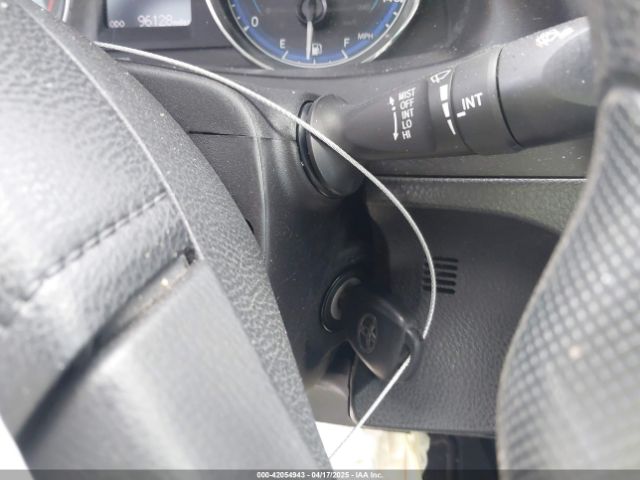 5YFBURHE5JP822480 Toyota COROLLA LE