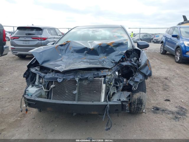 5YFBURHE5JP822480 Toyota COROLLA LE