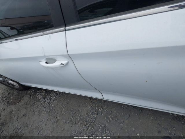 5NPE24AFXHH438937 Hyundai SONATA SE