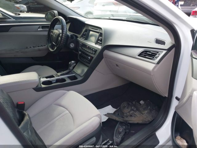 5NPE24AFXHH438937 Hyundai SONATA SE