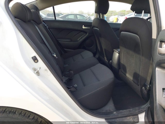 3KPFK4A7XHE081289 KIA FORTE LX