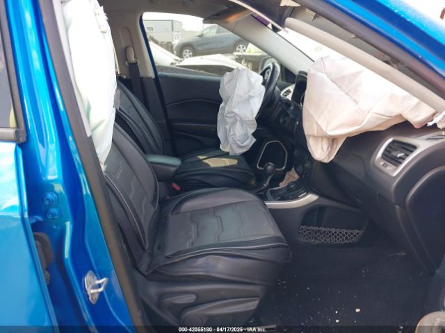 3C4NJDBB9KT713896 Jeep Compass Latitude 4x4