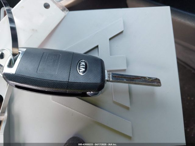 KNADM4A30E6414760 KIA RIO LX