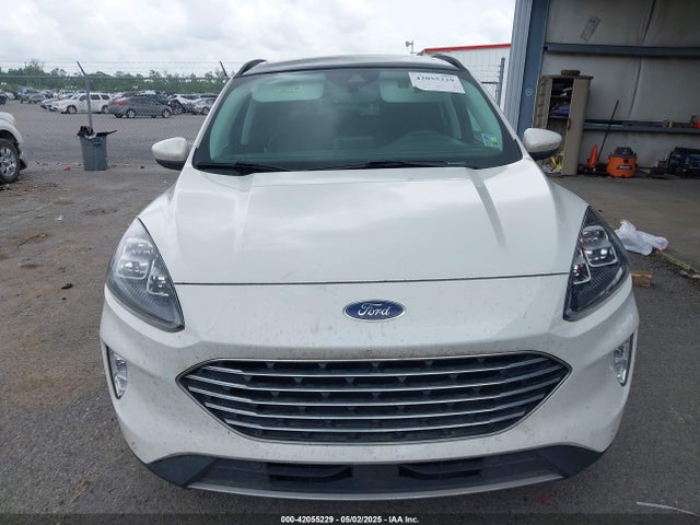 1FMCU9J93MUA36648 Ford Escape Titanium