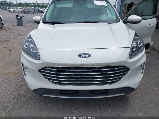 1FMCU9J93MUA36648 Ford Escape Titanium