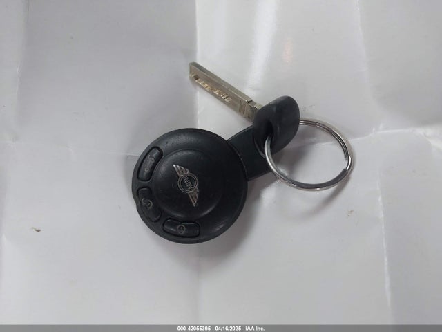 2010 MINI COOPER S WMWMS3C58ATY09229 Photo 10