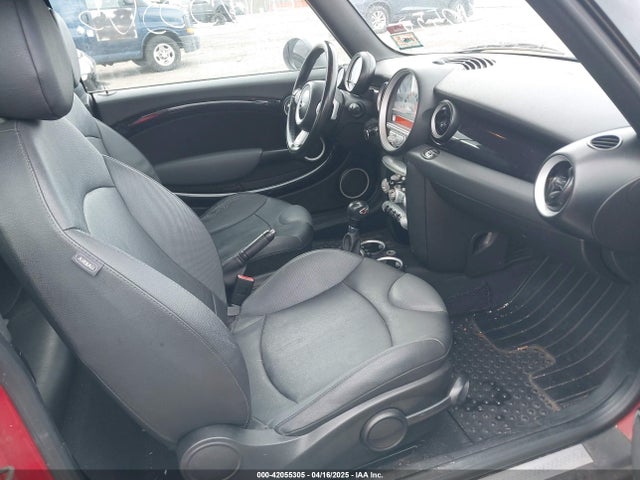2010 MINI COOPER S WMWMS3C58ATY09229 Photo 4