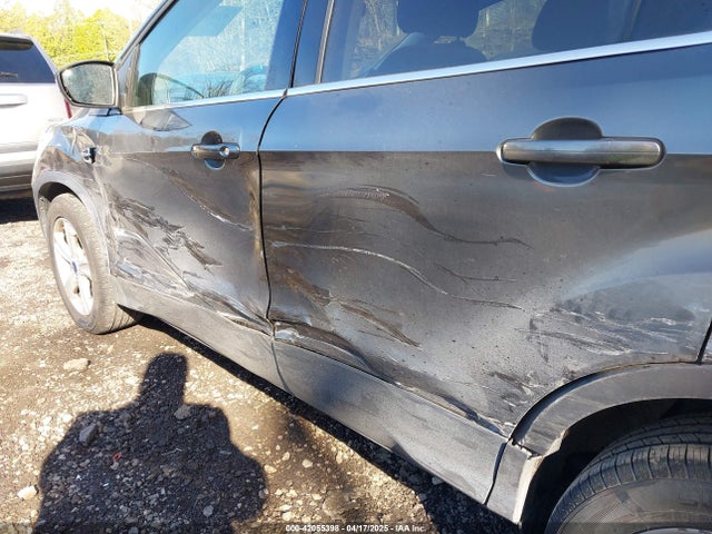 1FMCU9GX6FUB35649 Ford ESCAPE SE