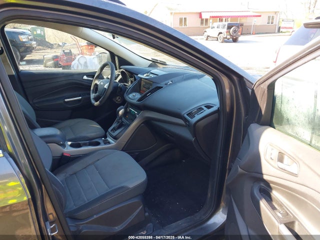 1FMCU9GX6FUB35649 Ford ESCAPE SE