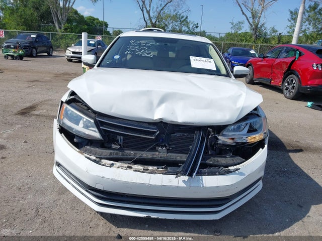 3VWD17AJXFM327152 Volkswagen Jetta 1.8t Se