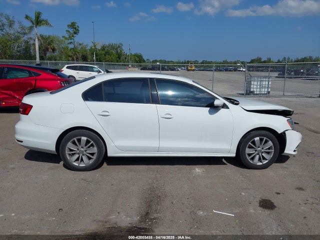 3VWD17AJXFM327152 Volkswagen Jetta 1.8t Se