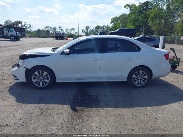 3VWD17AJXFM327152 Volkswagen Jetta 1.8t Se
