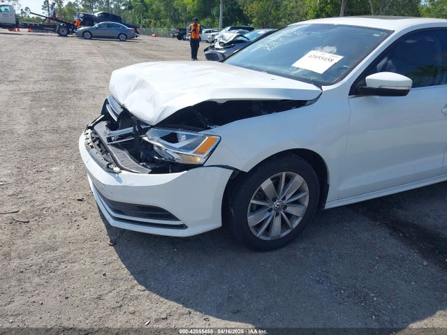 3VWD17AJXFM327152 Volkswagen Jetta 1.8t Se