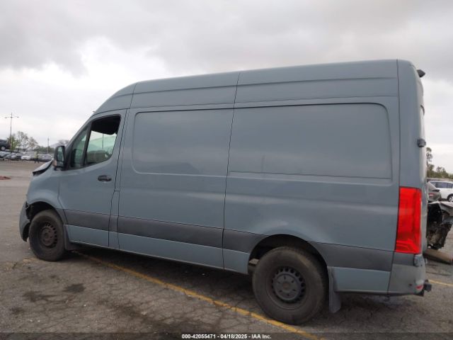 W1Y4DBHY1NT090417 Mercedes-Benz Sprinter 2500 Standard Roof I4 Diesel