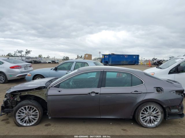 4T1B11HK6JU005131 Toyota CAMRY XLE