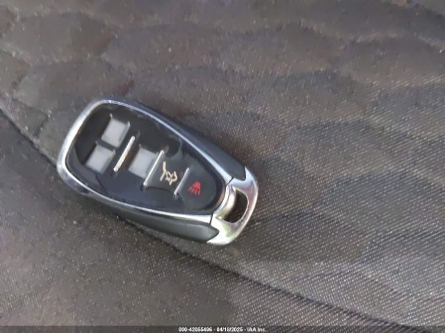 3GNAXJEV5JS569101 Chevrolet EQUINOX LT