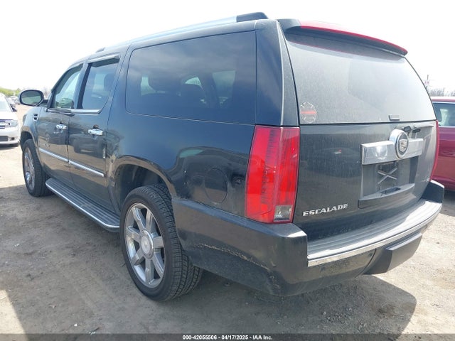 2007 CADILLAC ESCALADE ESV 1GYFK66817R137730 Photo 2