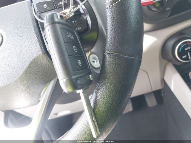 KMHRC8A33MU082855 Hyundai Venue Sel