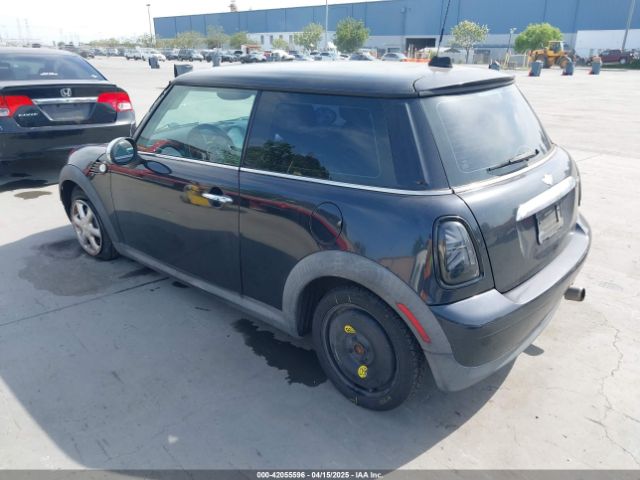 2009 MINI COOPER WMWMF33589TW70400 Photo 2