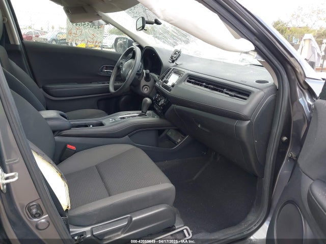 3CZRU5H33KG714592 Honda HR-V LX