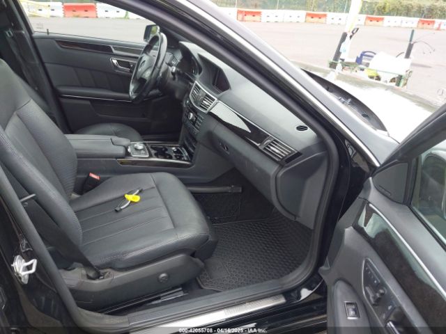 2011 MERCEDES-BENZ E 550 WDDHF7CB8BA319043 Photo 4