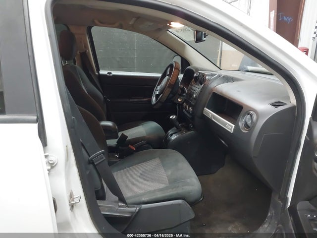 1C4NJDBB5GD617017 Jeep Compass Sport