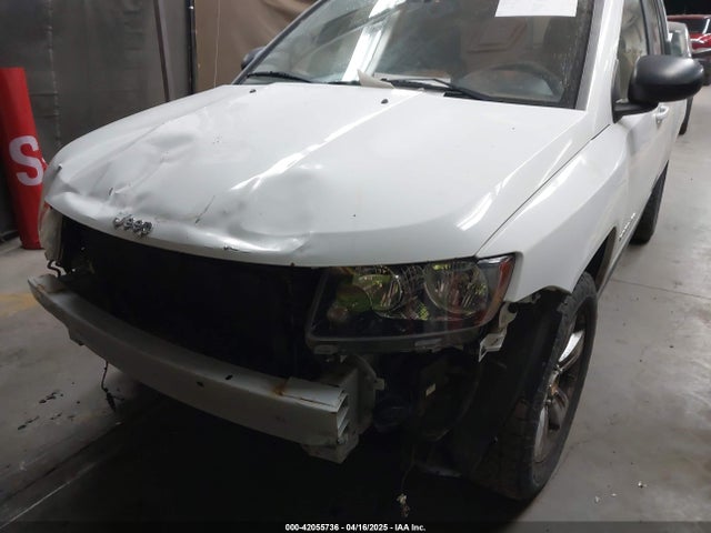 1C4NJDBB5GD617017 Jeep Compass Sport