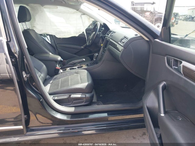 1VWBT7A34GC060189 Volkswagen 2016