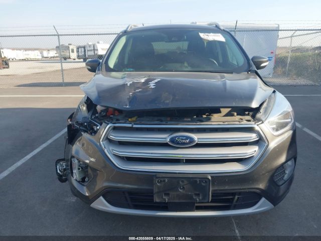1FMCU9J99KUA48204 Ford Escape Titanium