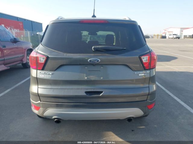 1FMCU9J99KUA48204 Ford Escape Titanium