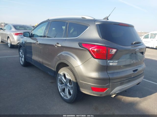 1FMCU9J99KUA48204 Ford Escape Titanium
