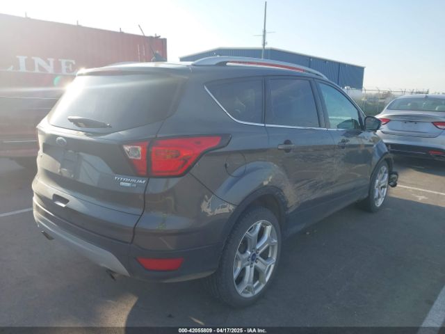 1FMCU9J99KUA48204 Ford Escape Titanium