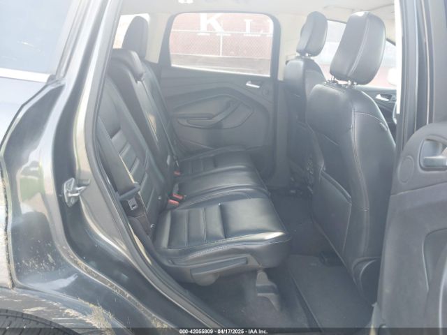 1FMCU9J99KUA48204 Ford Escape Titanium