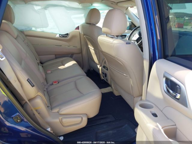 5N1DR2MM8KC647338 Nissan Pathfinder Platinum